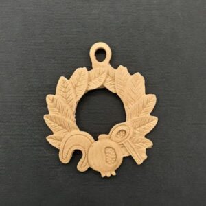 Ξυλόγλυπτο Διακοσμητικό Στεφάνι 8εκ. Χ 7εκ.