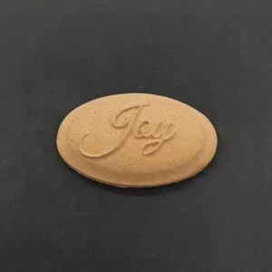 Ξυλόγλυπτο Διακοσμητικό Ταμπέλα "JOY" 4,5εκ. Χ 2,5εκ.