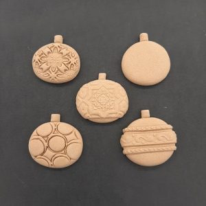 Ξυλόγλυπτο Διακοσμητικό Χριστουγεννιάτικες Μπάλες Σετ 5 τεμαχίων